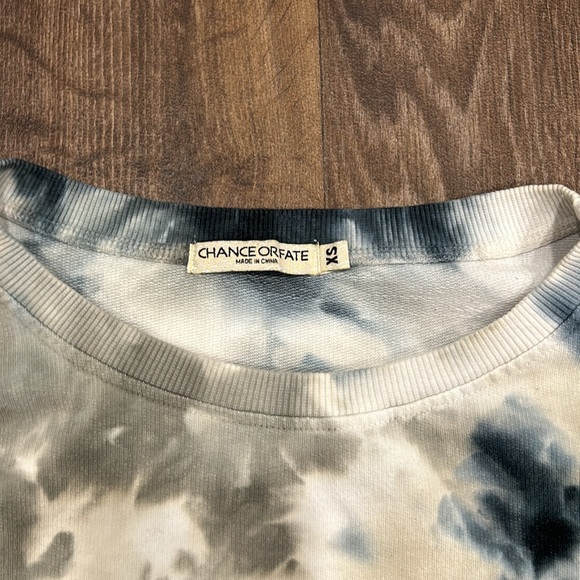 Saks 5th Ave - Chance or Fate brand- Tie-dye crewneck- size XS - Picture 4 of 4